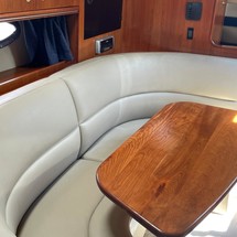 Cruisers Yachts 340 Express