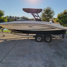 Sea Ray SPX 210