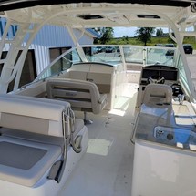 Boston Whaler 320 Vantage