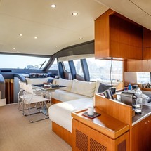 Ferretti 592