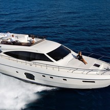 Ferretti 592