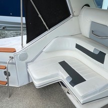 Sea ray 390 express cruiser