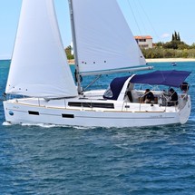 Beneteau Oceanis 38.1