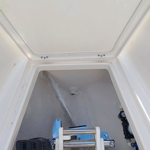 Robalo centre console r272