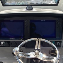 Robalo centre console r272