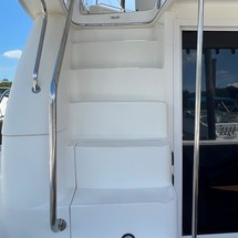 Sea ray 480 sedan bridge