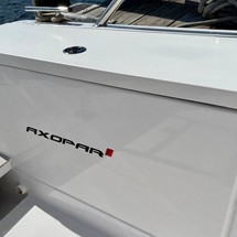 Axopar 28 Cabin