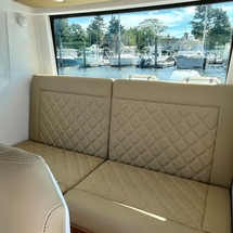 Axopar 28 Cabin