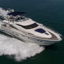 Fairline 74 Squadron