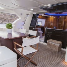 Ferretti 68