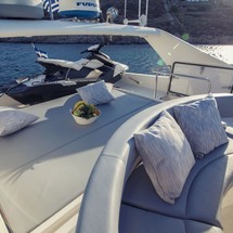 Ferretti 68