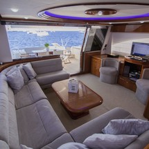 Ferretti 68