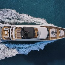 AZIMUT GRANDE 38 METRI TRI-DECK