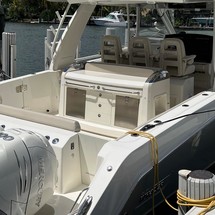 Boston Whaler 420 Outrage