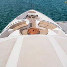 Majesty Yachts 135