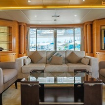 Majesty Yachts 135