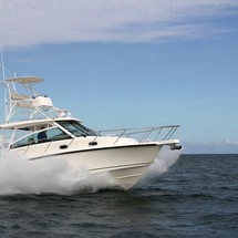 Boston Whaler 345 Conquest