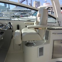 Boston Whaler 345 Conquest