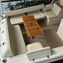 Chris-Craft Calypso 30