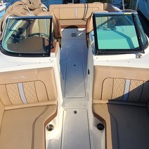 Sea Ray 220 Sundeck