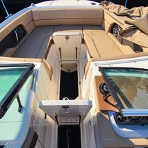 Sea Ray 220 Sundeck