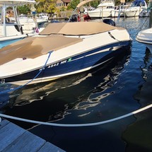 Sea Ray 220 Sundeck