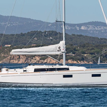 Beneteau Oceanis 38.1