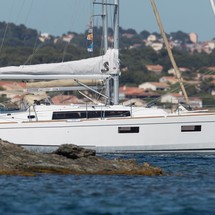 Beneteau Oceanis 38.1