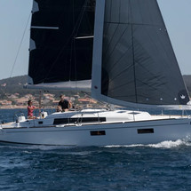 Beneteau Oceanis 38.1