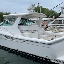 Tiara 3500 open hardtop