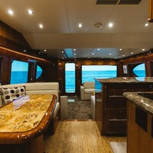 Hatteras 77 Convertible