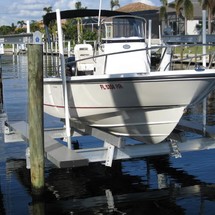 Boston Whaler 190 Outrage