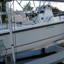 Boston Whaler 190 Outrage