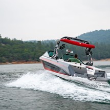 Super Air Nautique 210