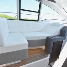 Cruisers Yachts 42 Cantius