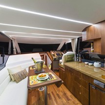 Galeon 360 FLY