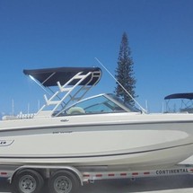 Boston Whaler 230 Vantage