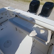 Boston Whaler 320 Outrage