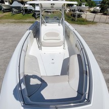 Boston Whaler 320 Outrage