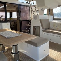 Fountaine Pajot Saona 47