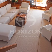 Ferretti Altura 840