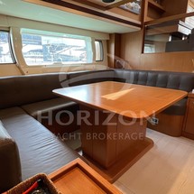 Ferretti Altura 840