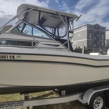 Grady-White Seafarer 228