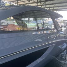 Cruisers Yachts 42 Cantius