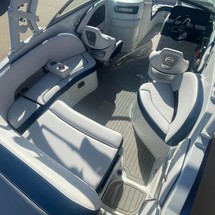 Crownline E 255 Surf