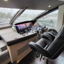 Sunseeker 76 Yacht