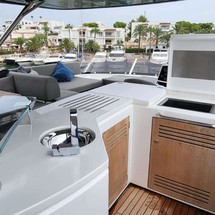 Sunseeker 76 Yacht