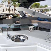 Sunseeker 76 Yacht