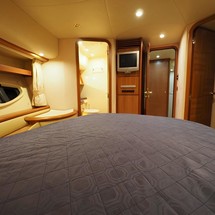 Azimut 62E