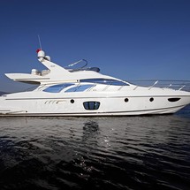 Azimut 62E